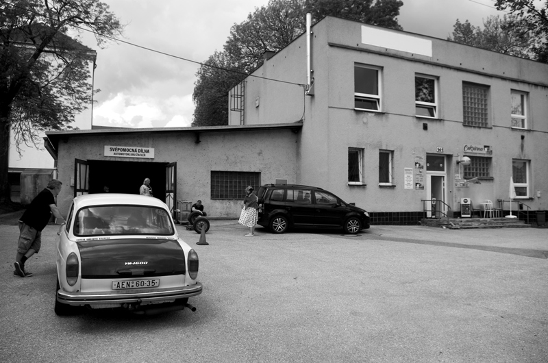 Do hry jsme zapojili i místní automotoklub.. výměna kola byla prověrkou nejen řidičských dovedností, resp. mnohdy nejen řidičových...