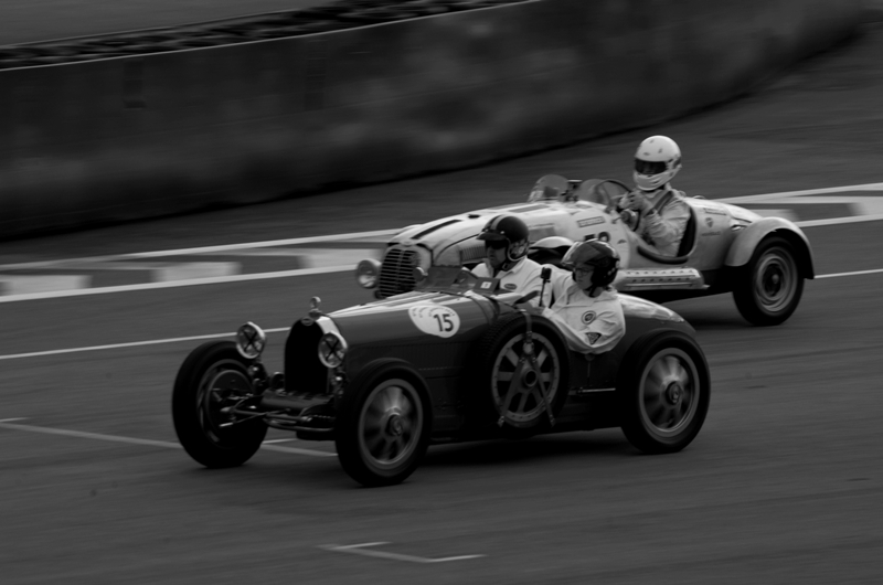 Bugatti vs. Aerovka... že by novej hollywoodskej kasovní trhák..?