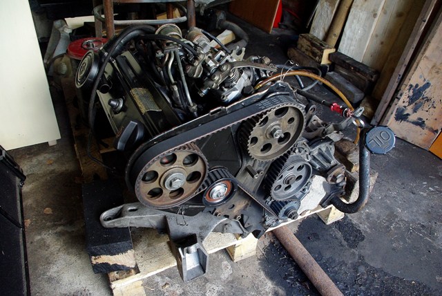 16_07.04. Motor pred dokoncenim.JPG