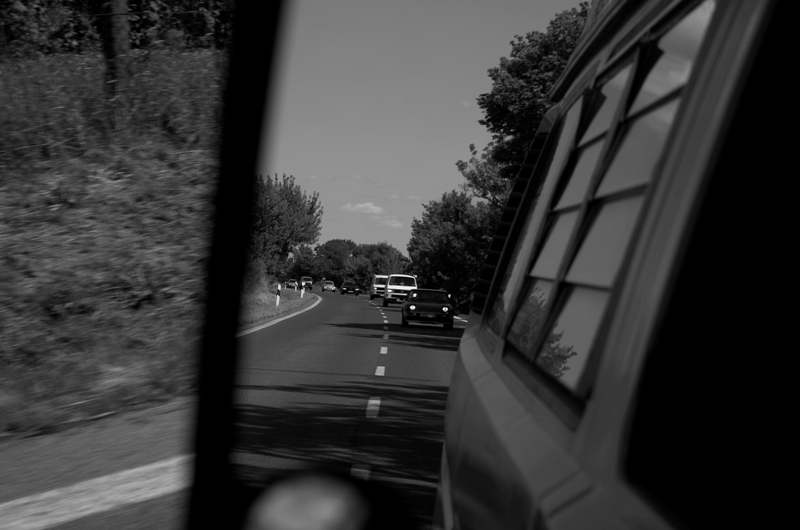 No, nepovedlo se, ještě pár kousků za námi a když se na Vás tlačí Porsche, nechcete se nechat zahanbit, že jo..